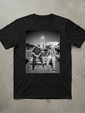 Black Street Culture Graphic T-Shirt – Vintage Hip Hop Style Photo Tee – Unisex